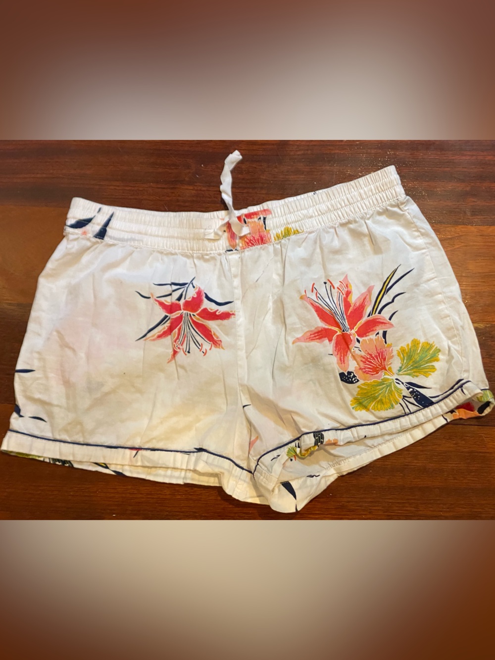 Gap Body Women's White Floral Drawstring Cotton Shorts Sz M
